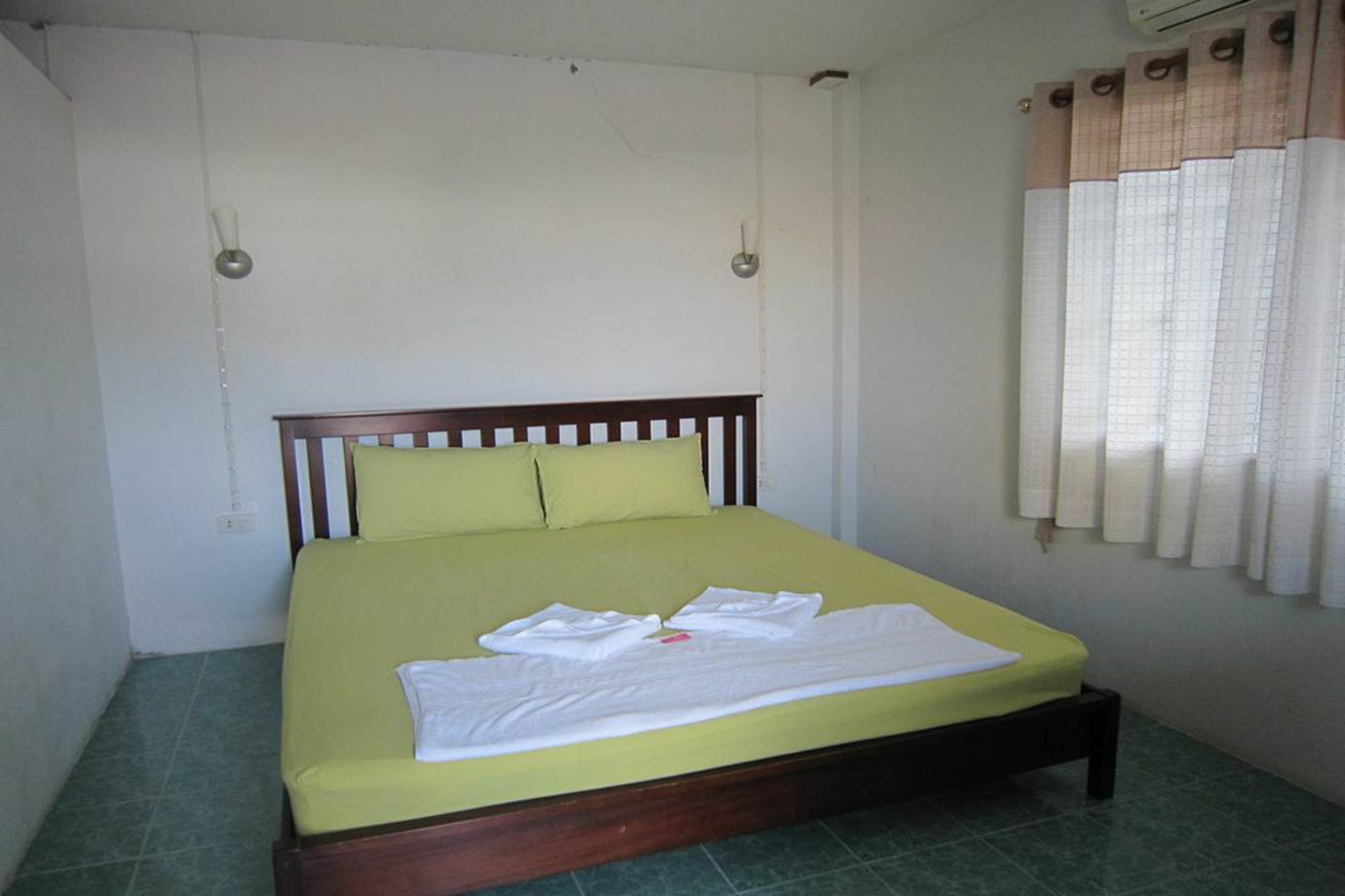 Run'S Bed & Breakfast Краби Экстерьер фото